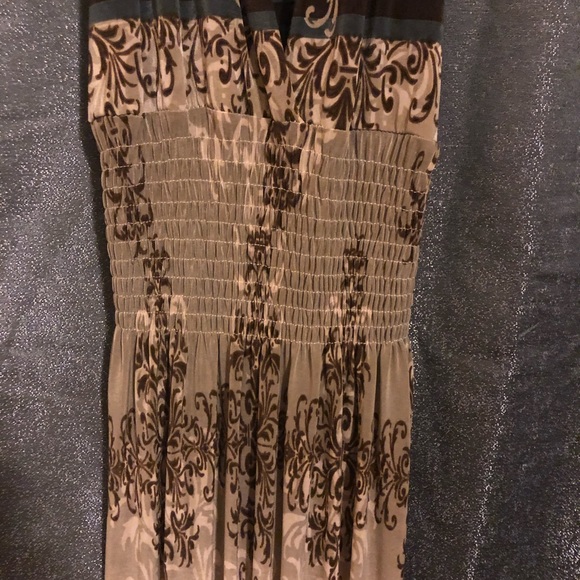 Super Pretty, Very Elegant Dress! - Picture 4 of 5